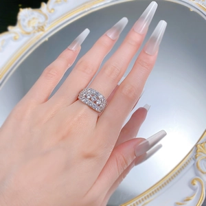 Bague large en argent S925 ornée de plusieurs rangées de zircons brillants et élégants