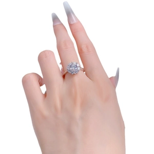Bague tournesol classique en argent S925 avec diamant rond d'un carat en grappe