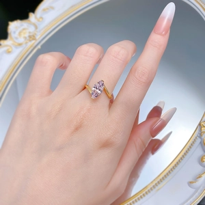 Bague élégante en argent 925 avec diamant rose marquise et anneau doré torsadé chic