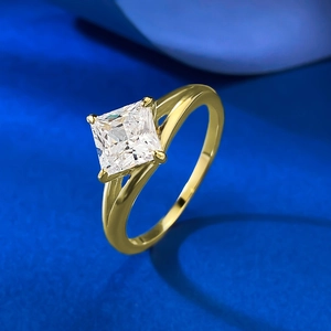 Elegant gold princess cut square diamond ring with a minimalist split shank band