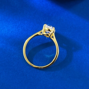 Bague élégante en argent S925 doré avec un zircon blanc de 6x9mm en forme de poire