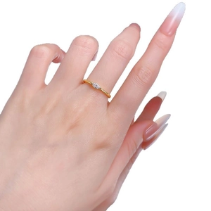 Minimalistischer S925 Silberring mit 3x6mm Marquise-Schliff in Gold für den Alltag