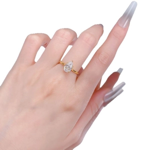 Bague élégante en argent S925 avec zircon blanc taille poire et placage d'or