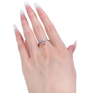 Elegant S925 sterling silver bow ring featuring sparkling baguette-cut white zircon