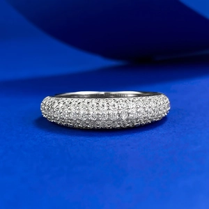 Elegante Anello in Argento Sterling 925 con Pavé di Strass per Donna Fascia Incastonata Minimalista Gioielli alla Moda