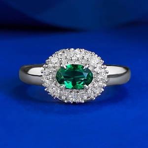Vintage 925 Sterling Silver Halo Ring With Oval Green Faux Emerald Rhinestone Cluster Light Luxury Finger Ring Jewelry For Women