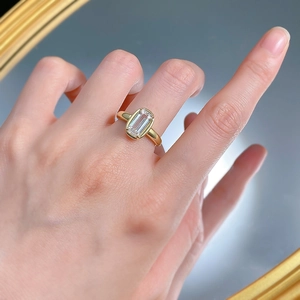 S925 silver gold-plated ring with a 5x10mm rectangular emerald-cut clear gemstone