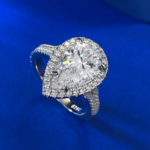 Elegant 8x13mm pear cut halo ring in S925 sterling silver with pavé side stones