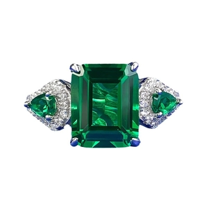 Bague en argent S925 avec pierre verte taille émeraude 8x10mm et pierres poires