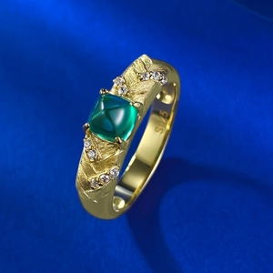 S925 silver gold-plated ring with sugarloaf emerald zircon and brushed texture finish
