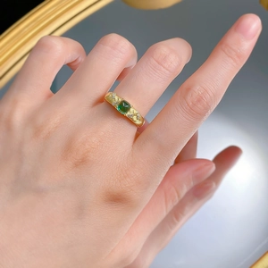 Vintage brushed gold S925 silver ring featuring a green sugarloaf cut emerald zircon