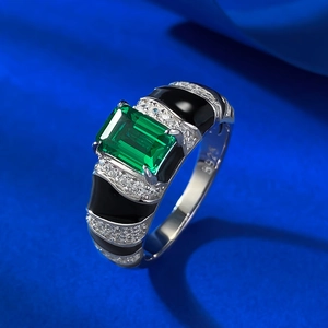 Bague en argent S925 avec pierre émeraude rectangulaire et anneau émaillé noir zébré