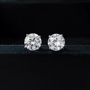 S925 sterling silver classic round brilliant cut 1 carat cz stud earrings with 4-prong setting