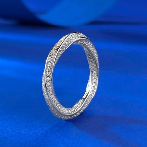 Luxurious S925 sterling silver diamond-set twisted ring with a sparkling rhinestone finish