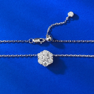 Sparkling S925 sterling silver moissanite flower pendant necklace with adjustable chain