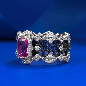 Bague luxueuse en argent S925 avec pierre rose et anneau au design de dentelle noire
