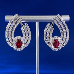 Boucles d'oreilles luxe en argent S925 avec pierres rouge sang de pigeon 6x8mm et zircon