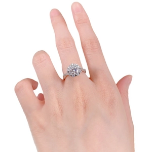 Classic S925 sterling silver moissanite ring with a sparkling floral halo design