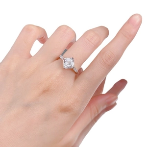 S925 sterling silver Asscher cut 8x8mm sparkling diamond ring worn on finger