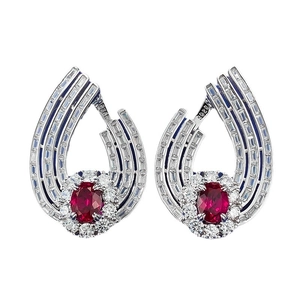 Boucles d'oreilles élégantes en argent S925 avec pierre rouge sang de pigeon et zircons