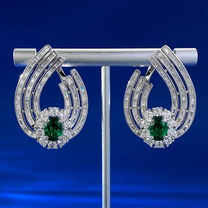 Boucles d'oreilles luxe en argent S925 avec émeraude nano verte 6x8mm et zircons
