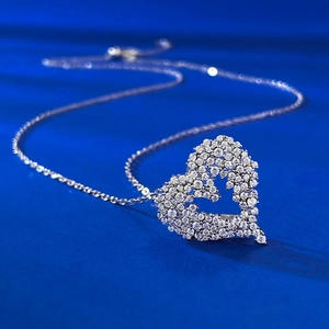 Funkelnde S925 Sterlingsilber Herz-Halskette mit Mikro-Pave-Kristallen für elegante Damen