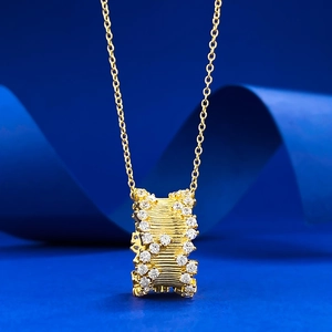 Élégant Collier Pendentif Cylindre en Argent Sterling 925 Plaqué Or Avec Incrustation de Strass Texture Brossée Bijoux Fins pour Femmes