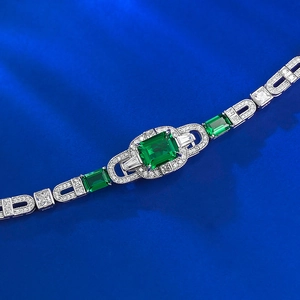 Luxurious S925 silver emerald cut green gemstone bracelet with pavé diamonds