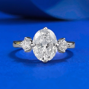 925 Sterling Silver Oval Cut Rhinestone Ring For Women Fashion Three Stone Engagement Jewelry Gift Inlaid Silver Finger Ring