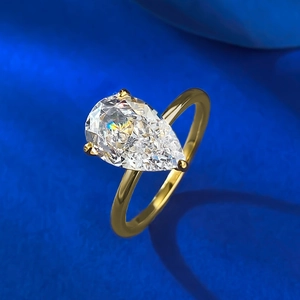 Bague goutte d'eau minimaliste en argent S925 doré avec taille poire et 3 griffes