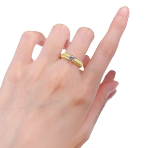 S925 silver gold plated ribbon brushed ring with an inlaid 5mm white diamond