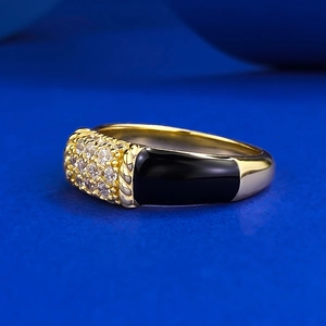 Bague vintage en argent 925 avec finition dorée, émail noir et accents en zircone