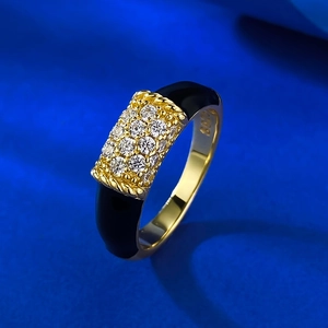 Bague vintage en argent S925 doré avec émail noir et trois rangées de zircons brillants
