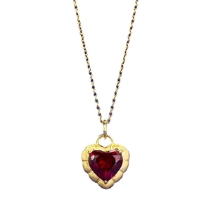 Vintage heart shaped garnet necklace in gold plated S925 silver with a delicate chain