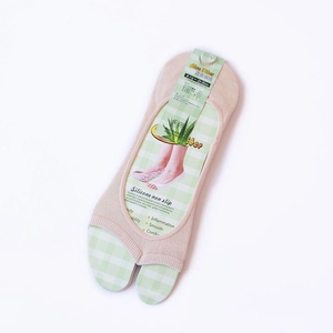 Aloe fiber peep toe invisible socks for women in beige with anti-slip silicone heel grips