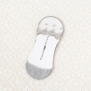 3D ice silk invisible no-show socks with lace embroidery and non-slip silicone backing