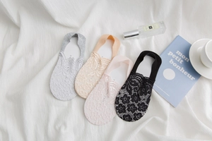 Detailed lace invisible boat socks in grey skin pink and black floral pattern fabric