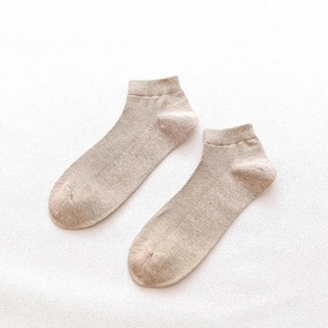 Breathable cotton mesh no-show socks for men with ribbed elastic cuffs in beige color