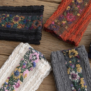 Chaussettes d'hiver en maille torsadée avec motif floral vintage en quatre couleurs