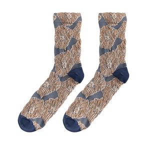 Sweet Japanese floral crew socks with vintage color blocking and 3D textured patterns
