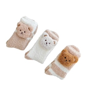 Trois paires de chaussettes épaisses en polaire corail avec oursons 3D pour l'hiver