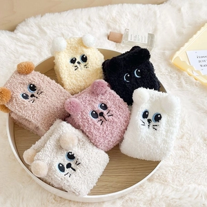 Dicke Korallenvlies-Socken mit süßen 3D-Katzenohren und Stickerei in sechs sanften Farben