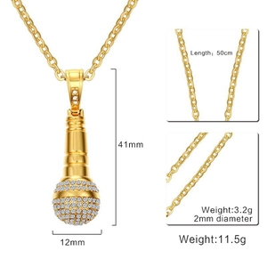 Pendentif microphone doré avec strass pour hommes, dimensions et détails inclus