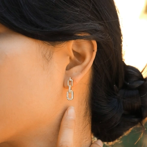 Elegant gold chain link earrings with micro-p鑲 cubic zirconia stones for women
