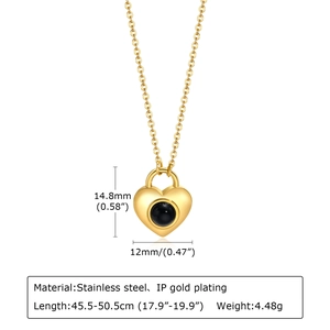 Collier cœur doré en acier inoxydable avec pendentif pierre noire et mesures techniques