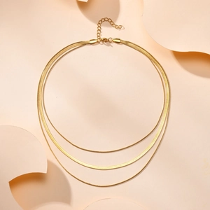 Collier triple épaisseur en acier inoxydable plaqué or 18 carats avec chaîne serpent