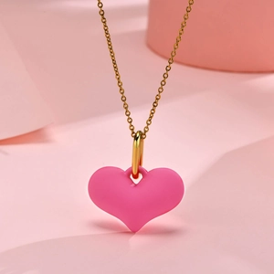 Collier Pendentif Cœur Rose Dopamine à la Mode pour Femmes Style Doux et Cool Alliage Plaqué Or Bijoux de Cœur