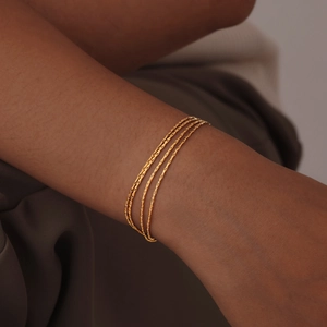 Elegant gold multi-layer minimalist stainless steel chain bracelet for women on wrist
