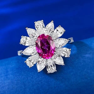 Bague élégante avec zircon rose ovale 6x8mm et monture halo en forme de tournesol