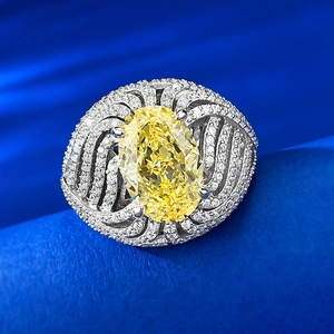 Anello di lusso ovale con diamante giallo taglio fiore di ghiaccio e micro-pavé
